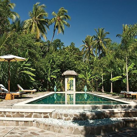 Cili Emas Oceanside Resort Теджакула Екстериор снимка