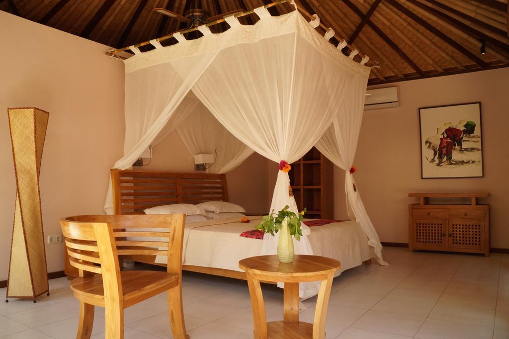 Cili Emas Oceanside Resort Теджакула Стая снимка