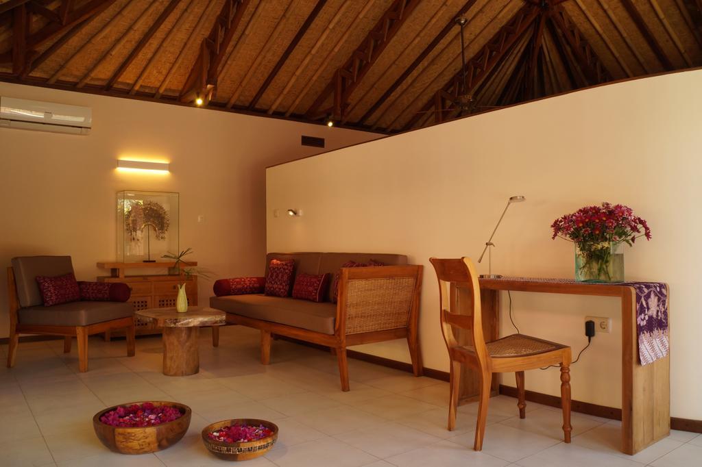 Cili Emas Oceanside Resort Теджакула Стая снимка